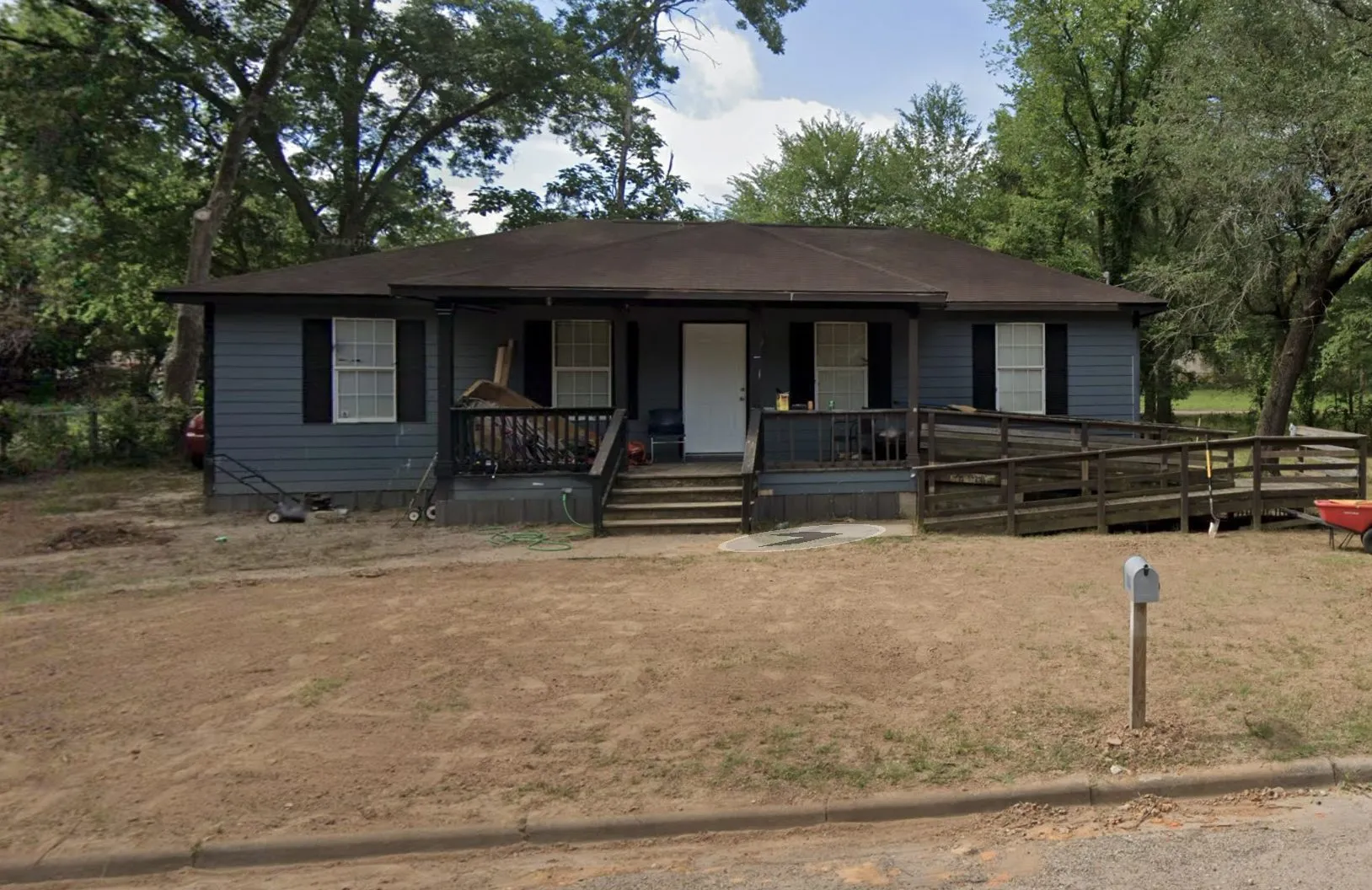 W Sunset Ave, Gladewater, TX — before rehab