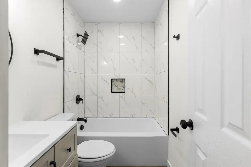 Wilton Dr Kitchen — after rehab